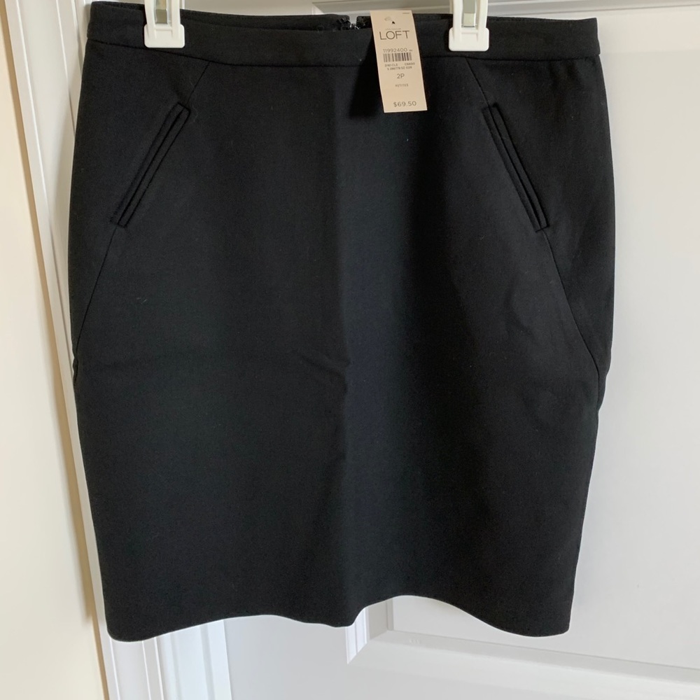 Ann Taylor Loft Black pencil skirt (NWT)